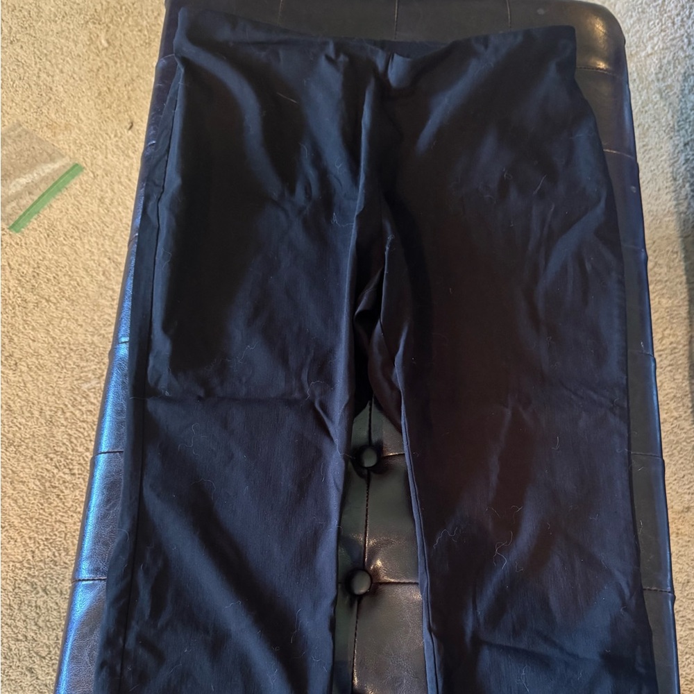 - Roaman’s Black cropped pants size 20. EUC